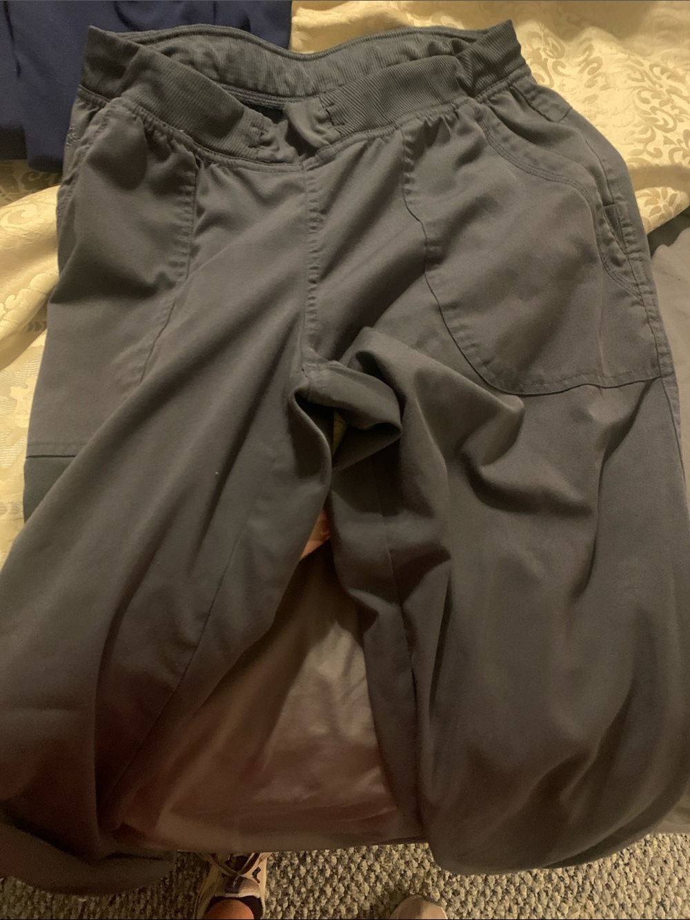 Med Couture Women’s Ankle Cropped Pants in Charcoal Gray